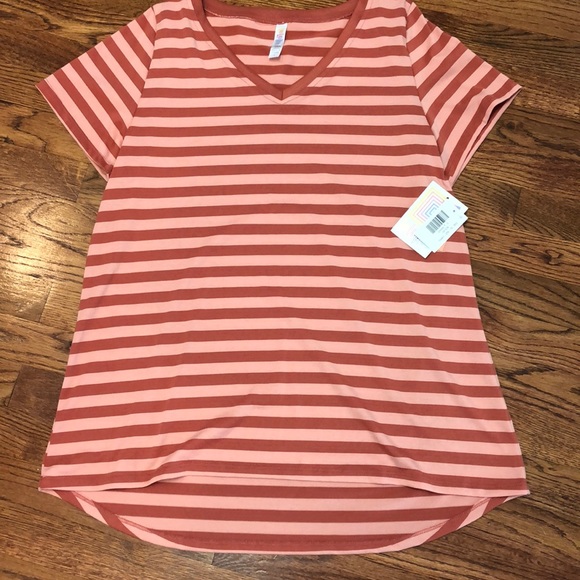 LuLaRoe Tops - 🆕 Lularoe Christy Large